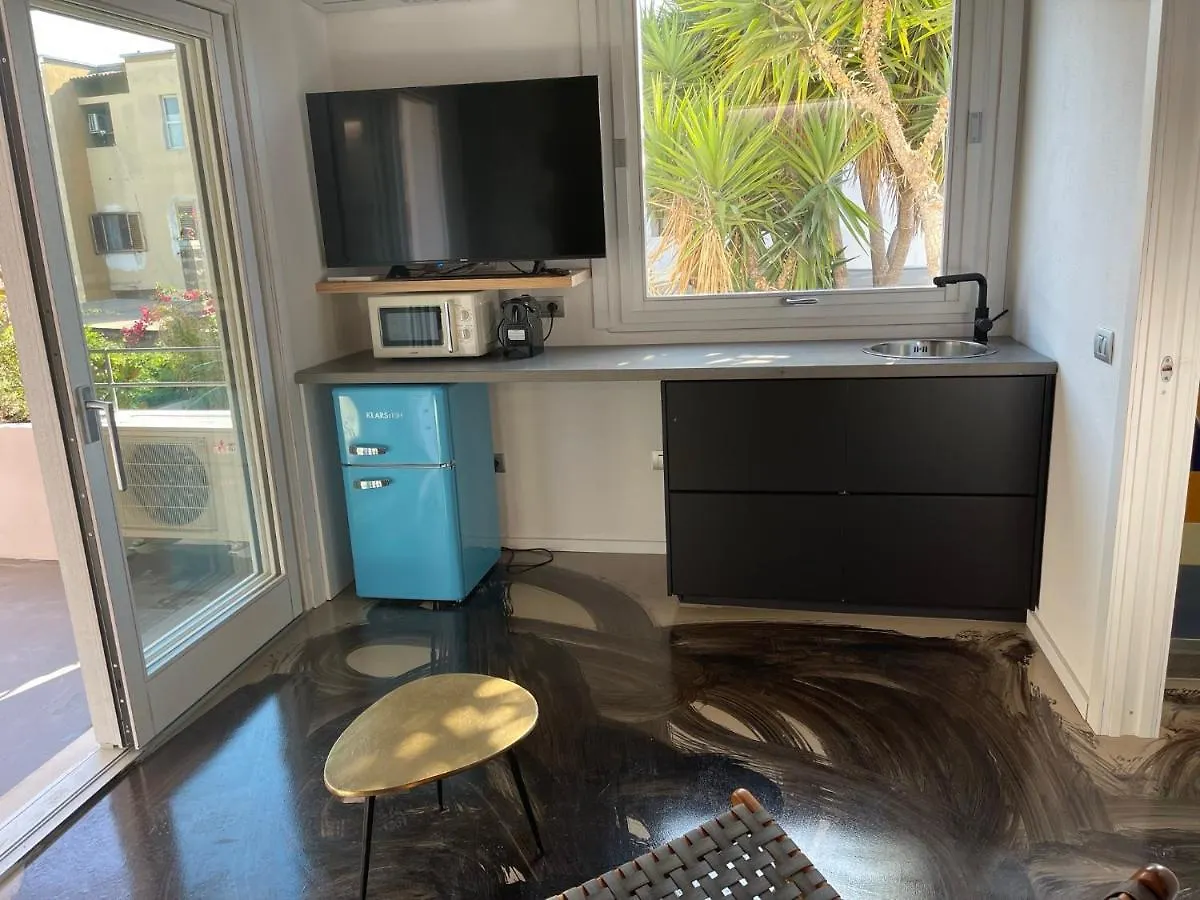 Appartamento Loft delizioso pieno centro con veranda Tortolì Italia
